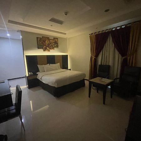 Tulip Al Rawdah Aparthotel Riyadh Exteriör bild