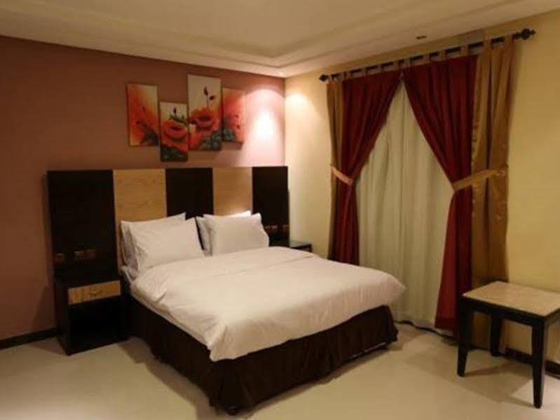 Tulip Al Rawdah Aparthotel Riyadh Exteriör bild